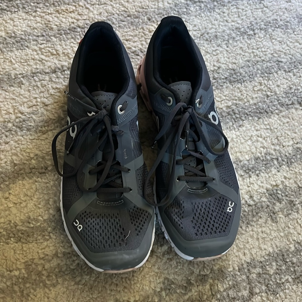 On Running Shoe W7.5